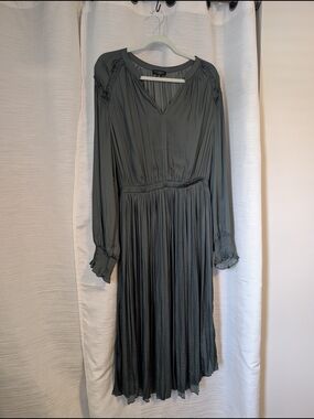 Current Air Pleated Long-Sleeve V-Neck Dress in Sage